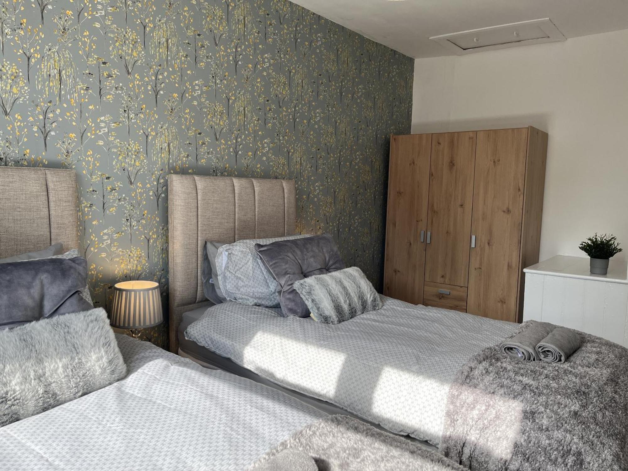 Modernised Central Wigan Townhouse Sleeps Up To 6 Exteriör bild