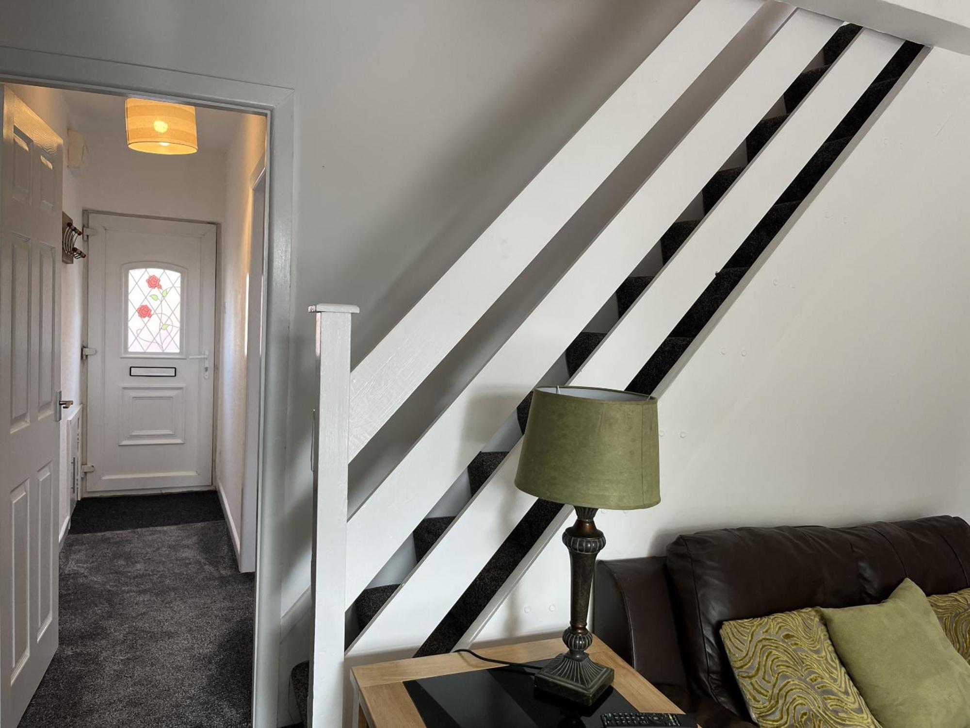 Modernised Central Wigan Townhouse Sleeps Up To 6 Exteriör bild