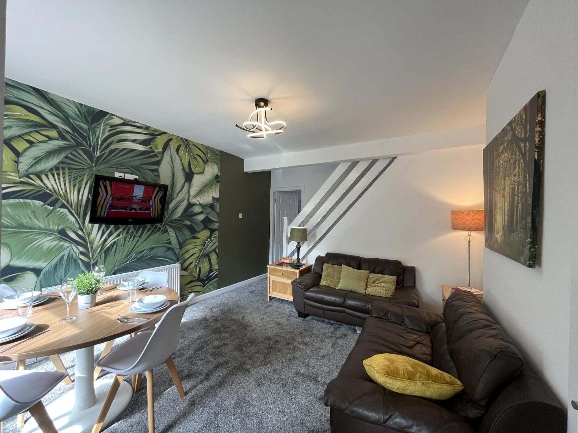 Modernised Central Wigan Townhouse Sleeps Up To 6 Exteriör bild